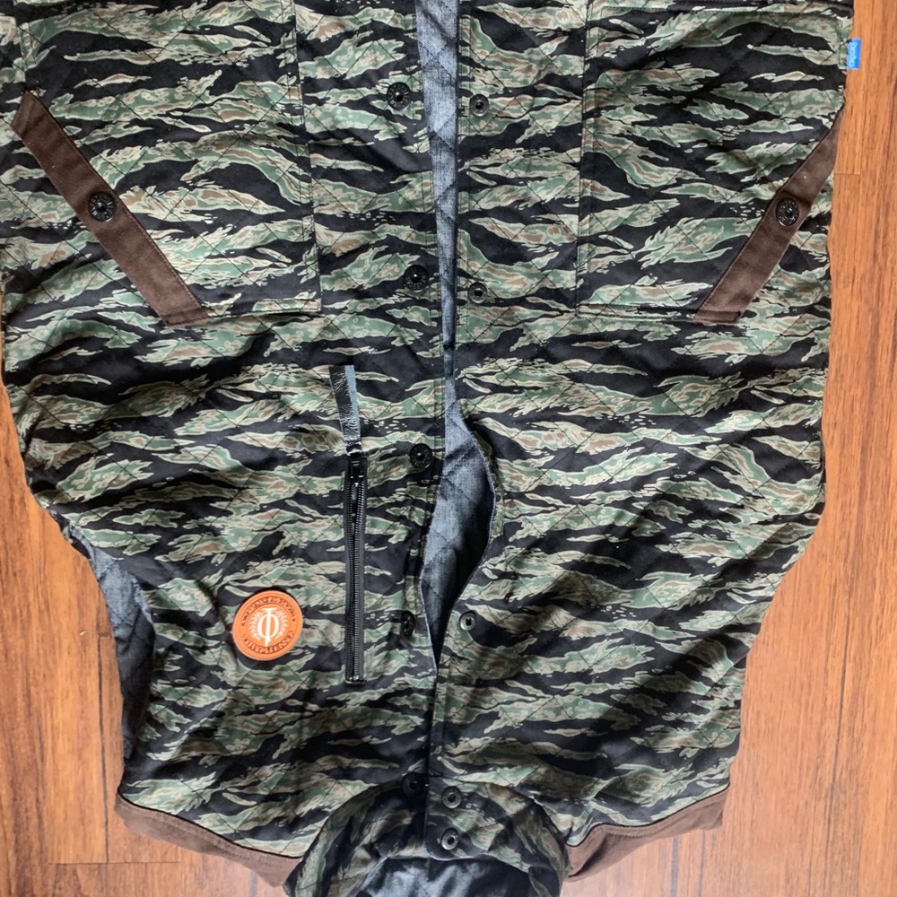 Crooks and castle reversible vest